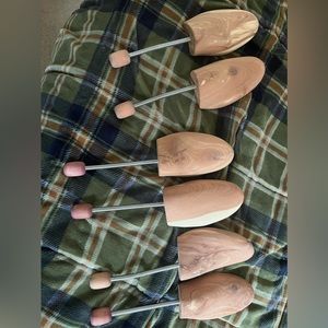 Cedar Elements Shoe Tree Large size.